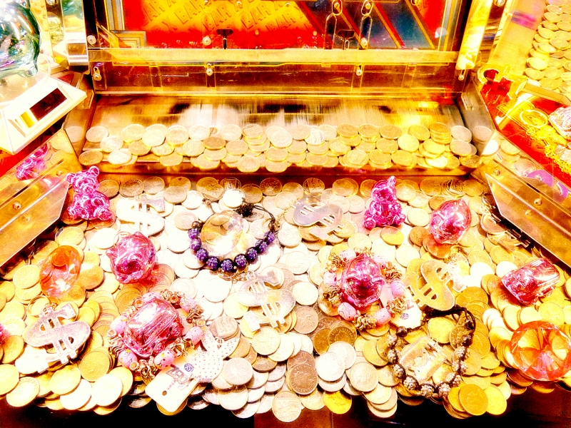 The English love gambling and everyone tall enough to reach the levers was at it. My conservative Nigerian psyche was outraged. Wait a minute...since when did I become conservative? Come one now, grab a hand full of coins little one. This could be your moment