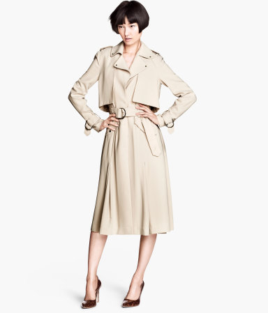 Great trench from H&M, also available in black. Almost sold out. Hurry while stocks last!