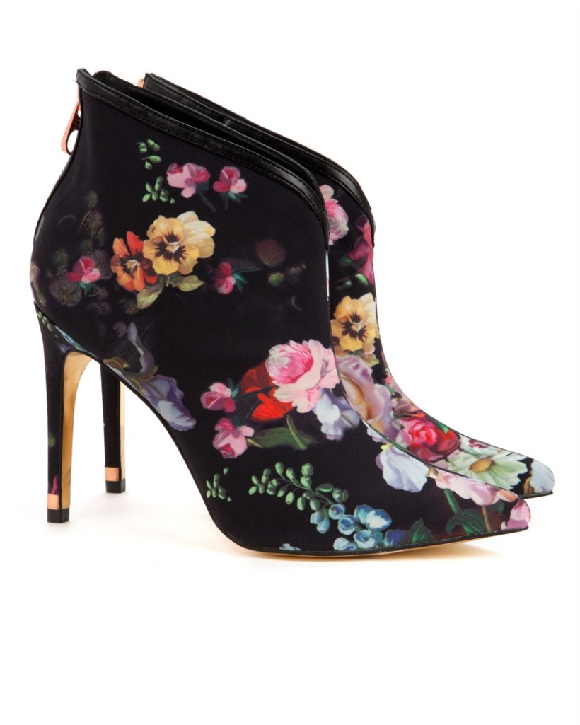 oil-painted-ankle-boot-225492_635110594887144664